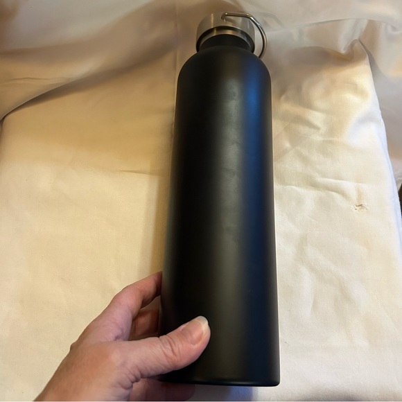 OMORC Large Bottle with Handle - Picture 5 of 12